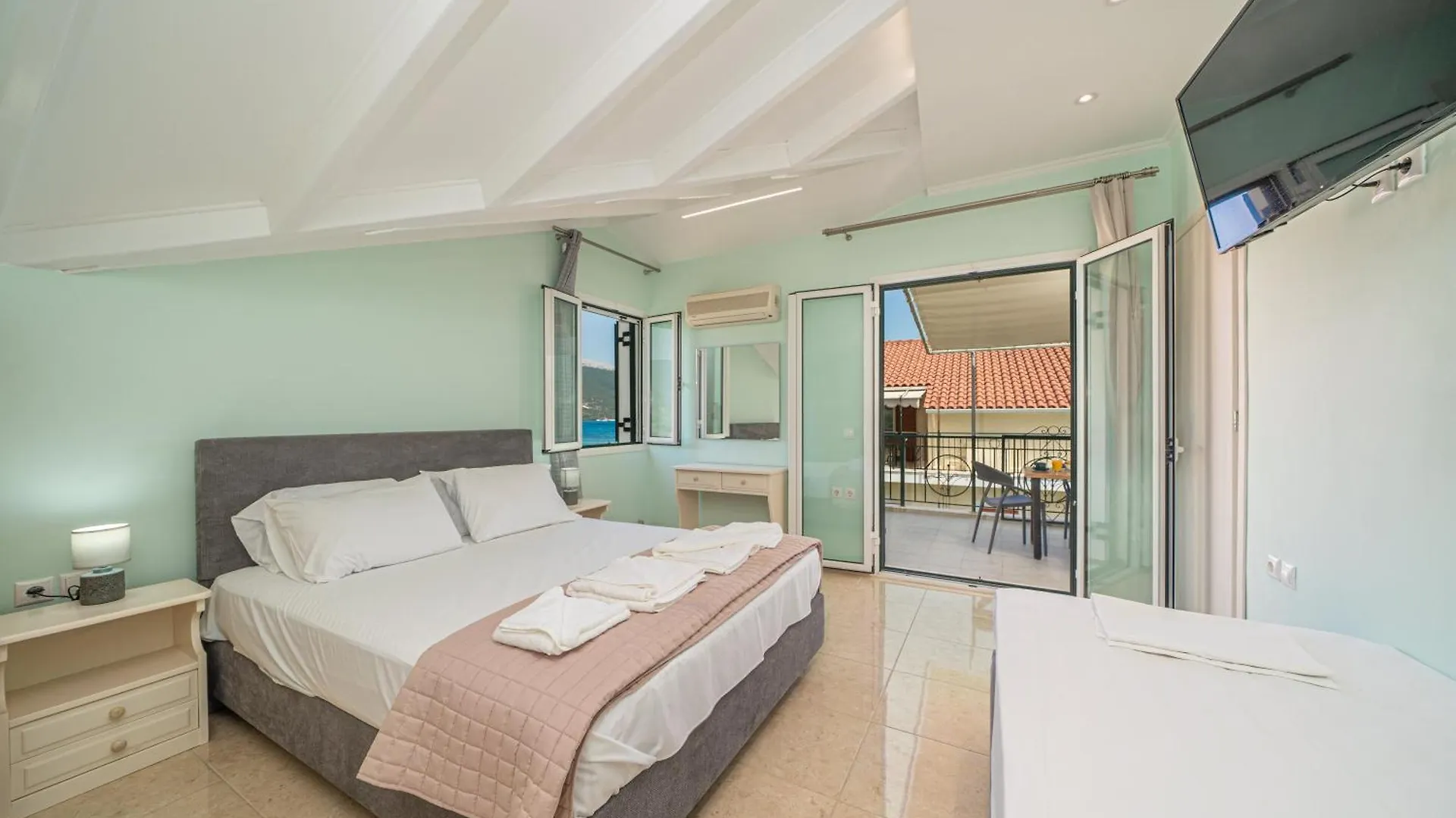 Filalithis Studios & Apartments Sami  Lejlighedshotel